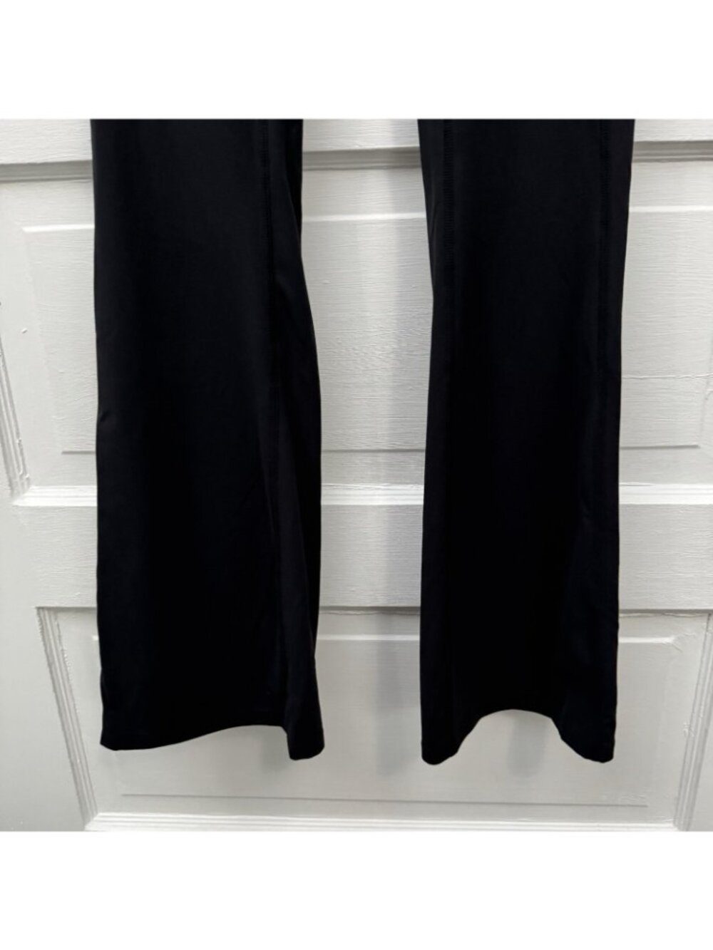 NWT Halara UltraSculpt Flare Leggings XS Petite Black High Rise Pockets - Picture 4 of 14